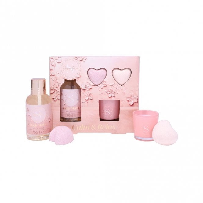 Kind Relax & Bathe Gift Set30g Candle, 2 x 20g Bath Fizzers, 100ml Body Wash